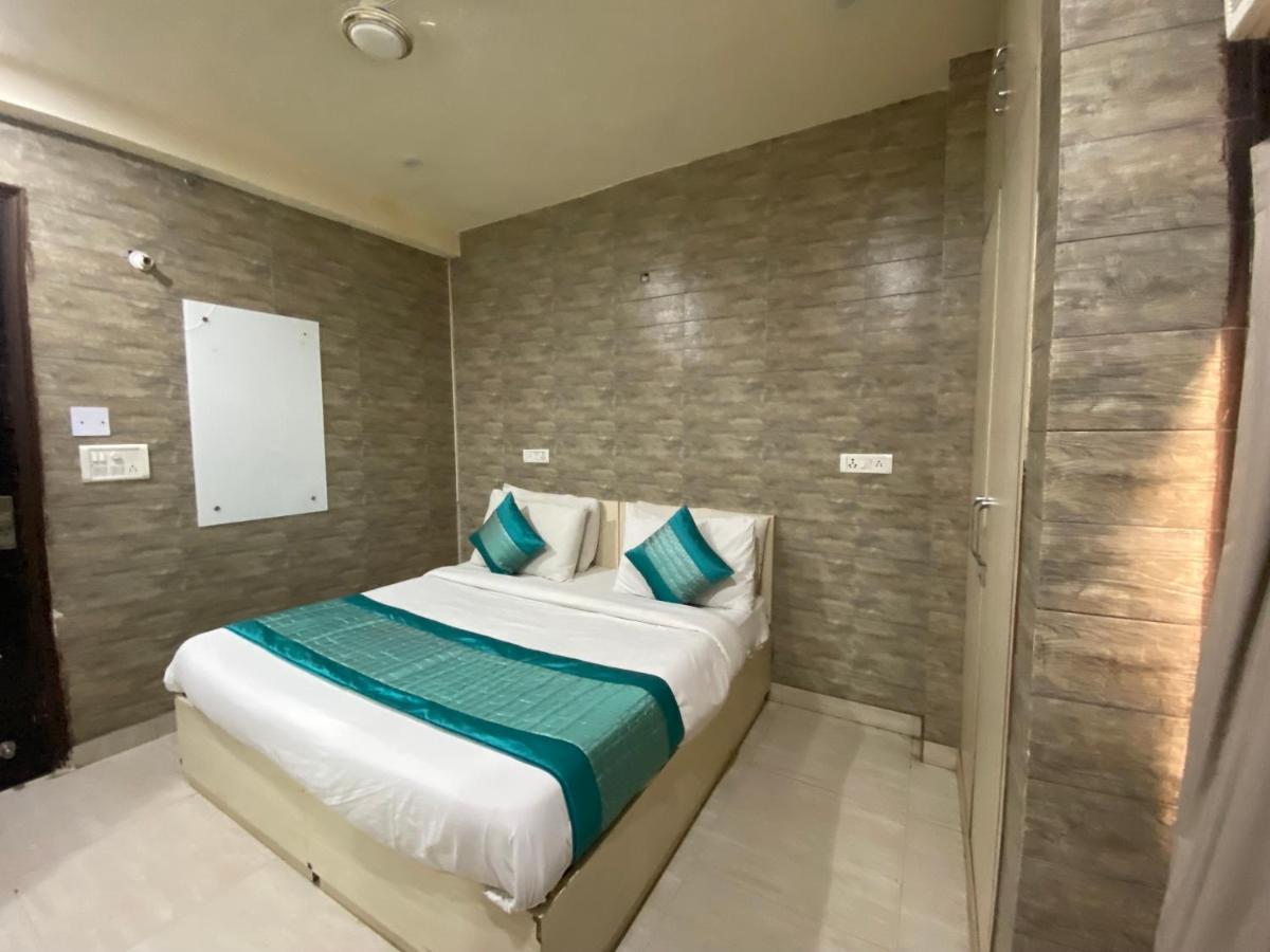 ניו דלהי Hotel Red Chilly מראה חיצוני תמונה