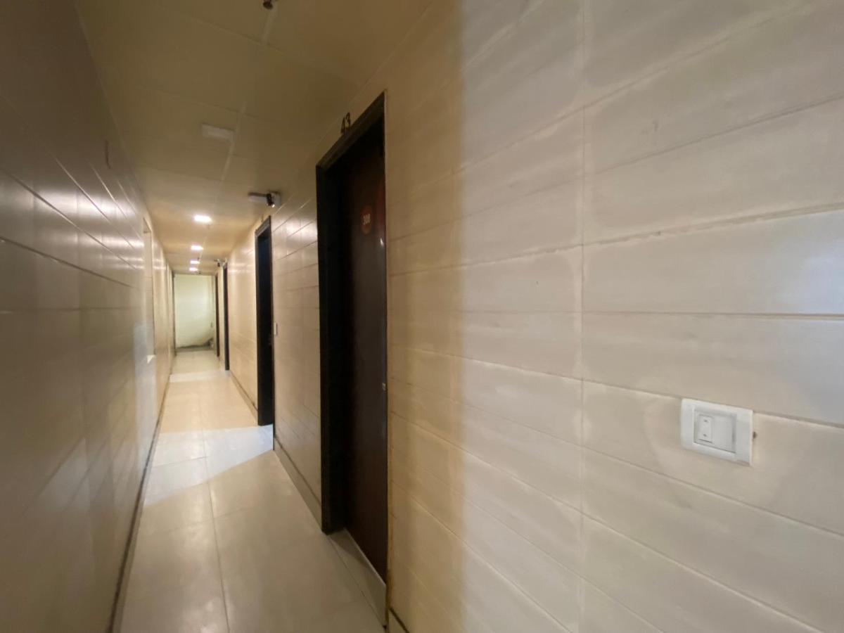 ניו דלהי Hotel Red Chilly מראה חיצוני תמונה